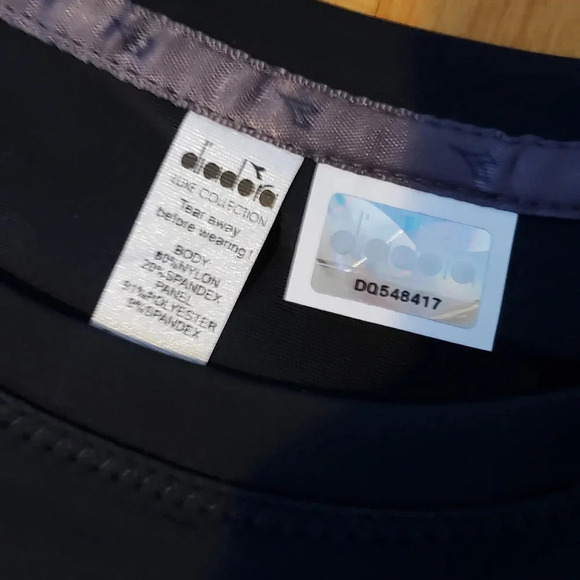 *DIADORA running t-shirt black with MESH - Picture 3 of 4